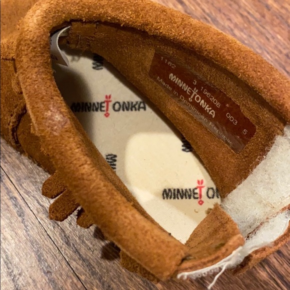 Minnetonka Riley Infant Bootie - Picture 5 of 5